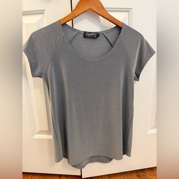 Sympli Tops - Sympli Grey T Shirt size 4